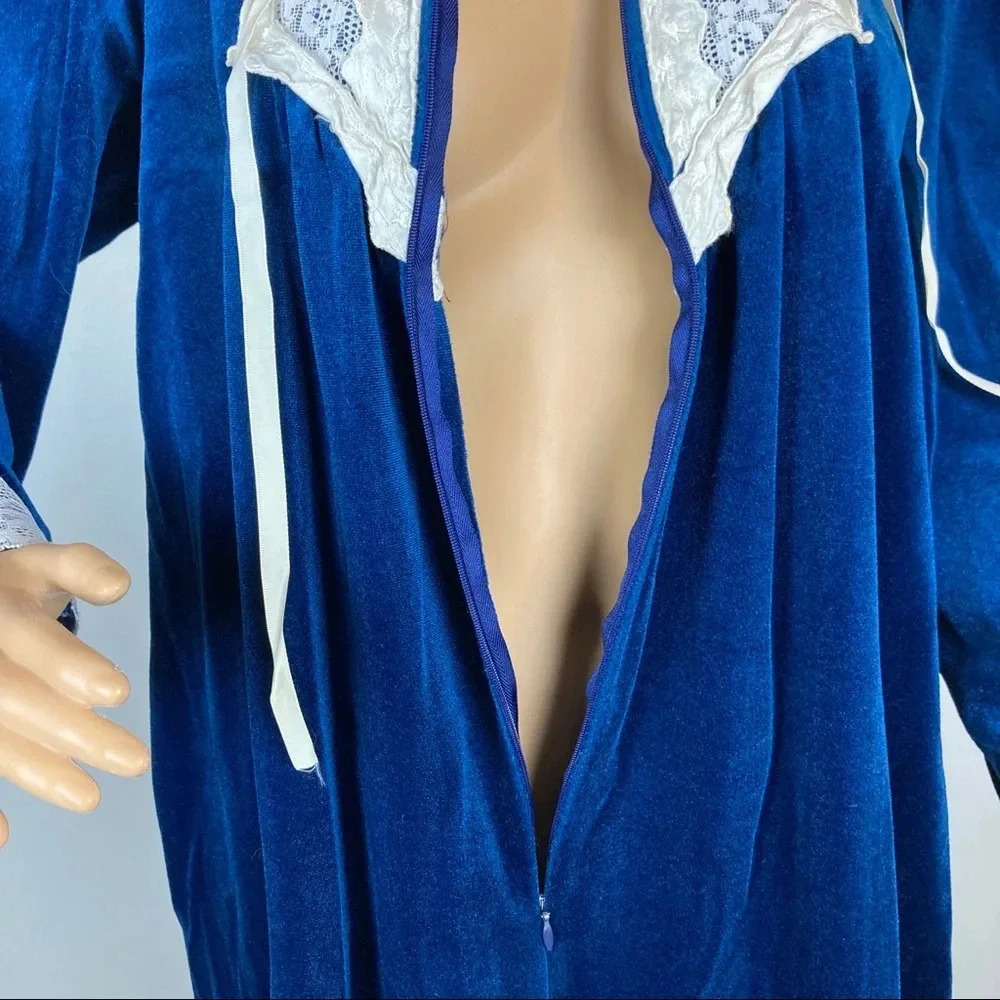 Vintage Maggie McQuade Blue Velvet w/Lace Nightgown Duster Womens Small 1/4 Zip - Picture 3 of 8